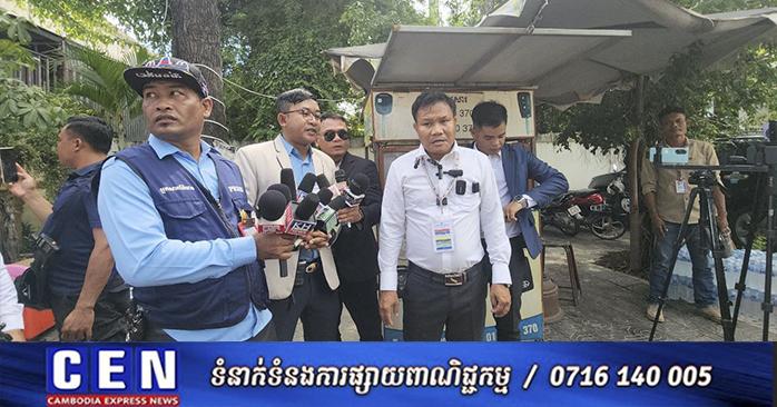 អ្នកសារព័ត៌មាន ផាន់ ហ៊ន ចូលបំភ្លឺនៅតុលាការខេត្តស្វាយរៀង តាមដីកាកោះករណី បរិហាកេរ្តិ៍ជាសាធារណៈ