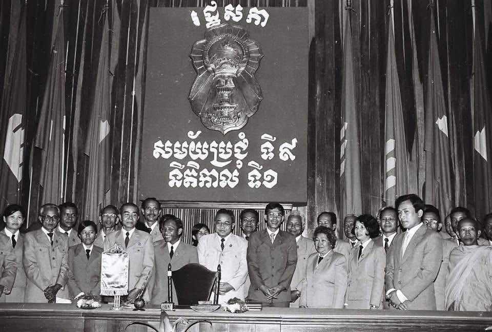 សម្តេច​តេ​ជោ ៖ ឃើញ​រូបថត​ចាស់​ស្រណោះ​ដល់​ការ​សាមគ្គីដើម្បី​ជាតិ និង​ប្រជាជនកម្ពុជា