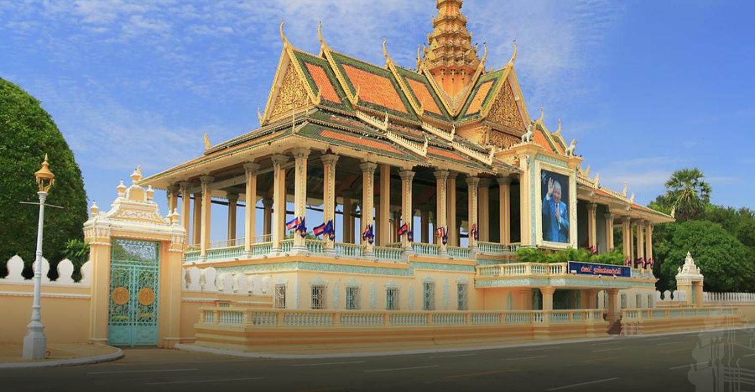 ក្រសួងព្រះបរមរាជវាំង​បដិសេធ​ចំពោះ​គណនី​ហ្វេ​ស​បុក​ដាក់​ថា​«​ព្រះ​នាម​ព្រះ​ហា​ក្សត្រ​»​