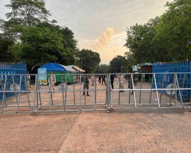 ថៃ ​សម្រេច​បេីកច្រកទ្វារ​ព្រំដែន​អន្តរជាតិ​ ឆង​ ចម​ ខេត្ត​សុរិន្ទ​ ទល់មុខ​ច្រក​ទ្វារ​ព្រំដែន​អន្តរជាតិ​អូរស្មាច់​ ខេត្ត​ឧត្ដរមានជ័យ​ ចាប់ពី​ម៉ោង​៦ព្រឹក​ដល់ម៉ោង​១០យប់