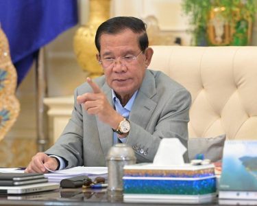សម្តេច​តេ​ជោ ៖ ​រាជរដ្ឋាភិបាល​គួរ​ពិចារណា ដោយ​បង្វែរ​ការ​ទិញ​ទំនិញ​ពី​ប្រទេស​ថៃ ដើម្បី​កុំ​ឲ្យ​គេ​មាន​ហេតុផល​គំរាម​ តទៅ​ទៀត