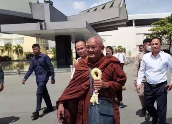 លោកឪស៊ុច​បាននិមន្ត​មកដល់កម្ពុជាហើយ​ ក្រោយ​សម្តេច​ធិបតី​ សម្តេចតេជោ​ ប្រកាស​ស្វាគមន៍
