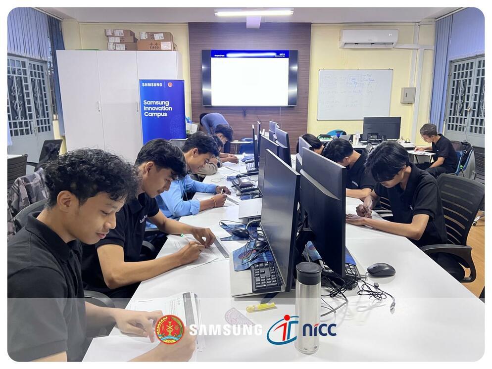 បច្ចេកវិទ្យា & ភាពជោគជ័យ៖ ក្រុមហ៊ុនសាមសុង មានមោទកភាពលើនិស្សិតបញ្ចប់វគ្គបណ្ដុះបណ្ដាល Samsung Innovation Campus