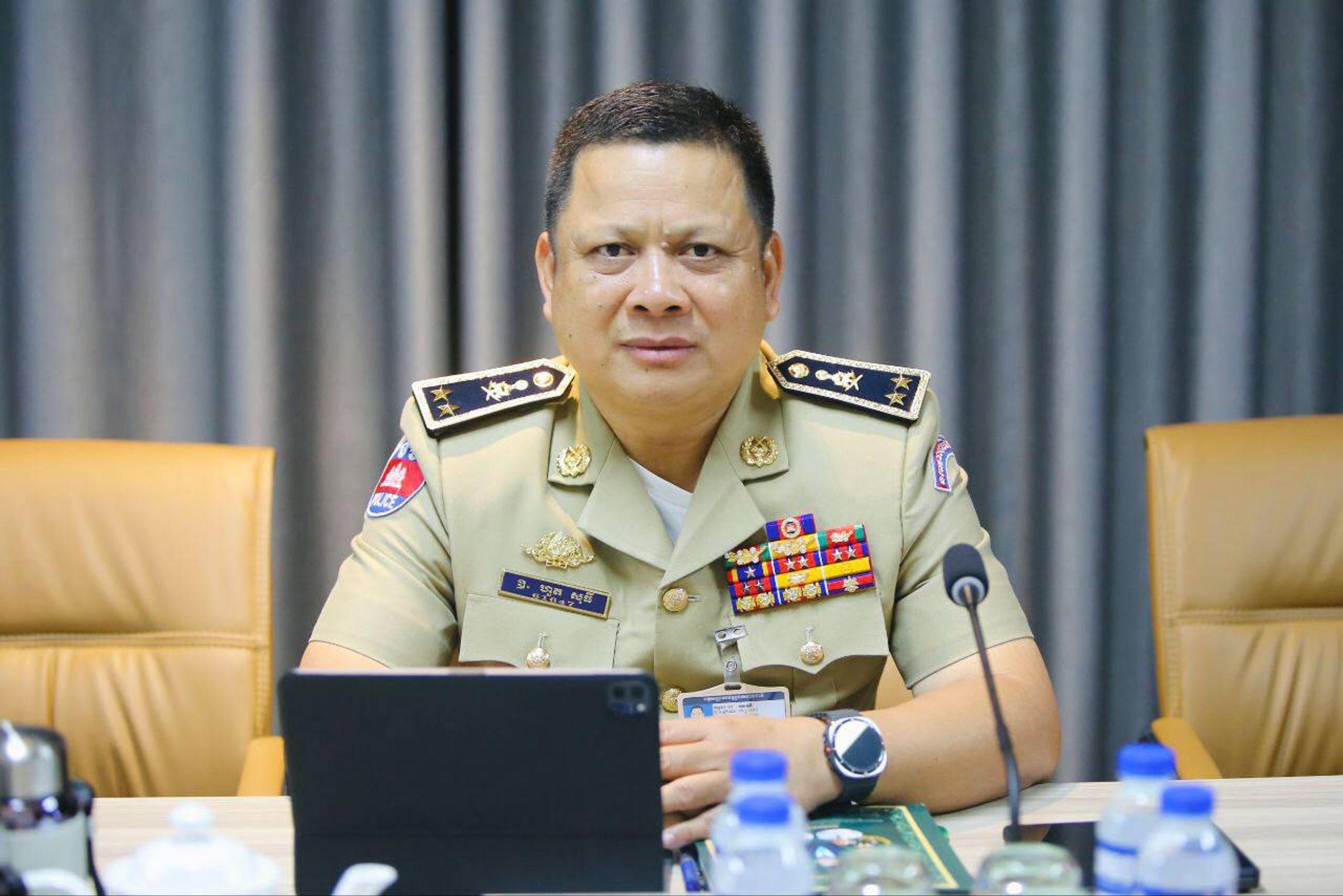 សៀមរាប! បង្កើតក្រុមការងារ Hotline 24/7 ជួយជនបរទេស ពហុភាសា ដោះស្រាយបញ្ហាគ្រប់ពេល!