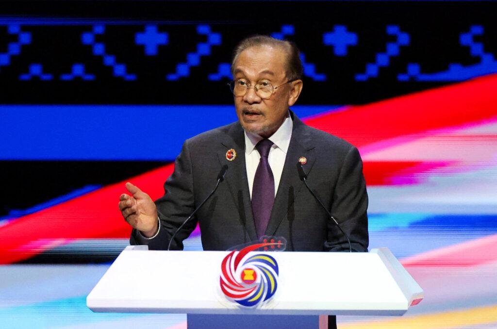 ម៉ាឡេស៊ីនៅតែបន្តសម្របសម្រួលសន្តិភាពកម្ពុជា-ថៃ ទោះស្ថានការណ៍ឡើងកម្ដៅខ្លាំង!