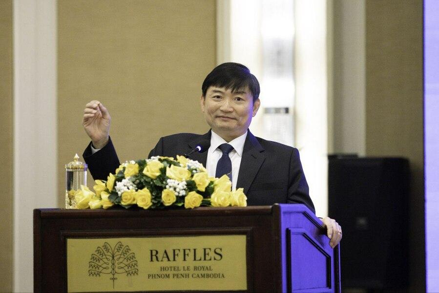 រដ្ឋមន្ត្រី ហេង សួរ ជំរុញអ្នកសេដ្ឋកិច្ចក្រៅប្រព័ន្ធ រៀនជំនាញលក់អនឡាញ ខណៈបដិវត្តន៍ឌីជីថលកំពុងរីកសុះសាយ