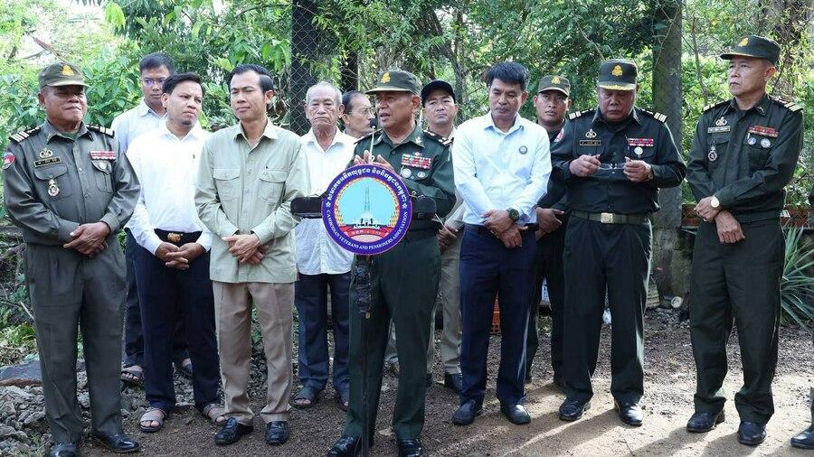 ក្តីសង្ឃឹមថ្មី! សម្តេចតេជោ និងសម្តេចកិត្តិព្រឹទ្ធបណ្ឌិត ប្រគល់ផ្ទះដ៏កក់ក្តៅជូនអតីតយុទ្ធជនពិការនៅបារាយណ៍