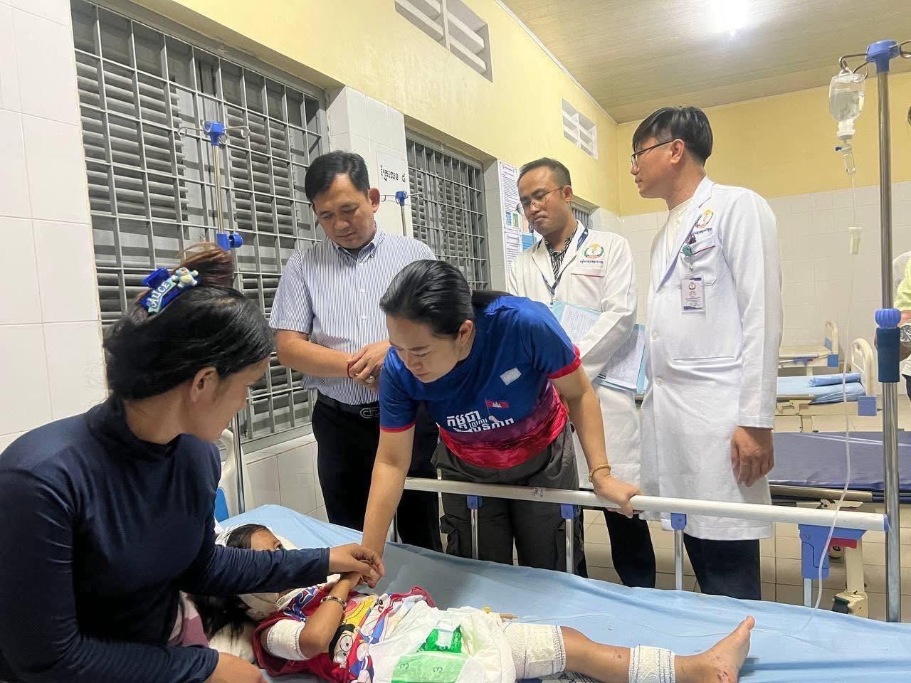 គ្រោះថ្នាក់! កុមារី ៤ឆ្នាំ រងរបួសធ្ងន់ ដោយសារឆ្កែ ៥ក្បាលព្រួតខាំនៅកោះកុង!