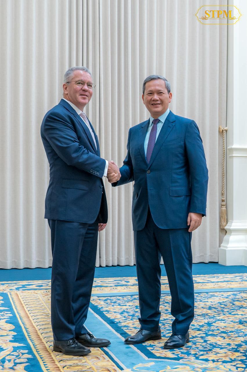 សម្ដេចធិបតី ហ៊ុន ម៉ាណែត ជួបគណៈប្រតិភូអាមេរិក៖ ជំរុញកិច្ចសហប្រតិបត្តិការសេដ្ឋកិច្ច និងពាណិជ្ជកម្ម សំដៅធានាសន្តិភាព!