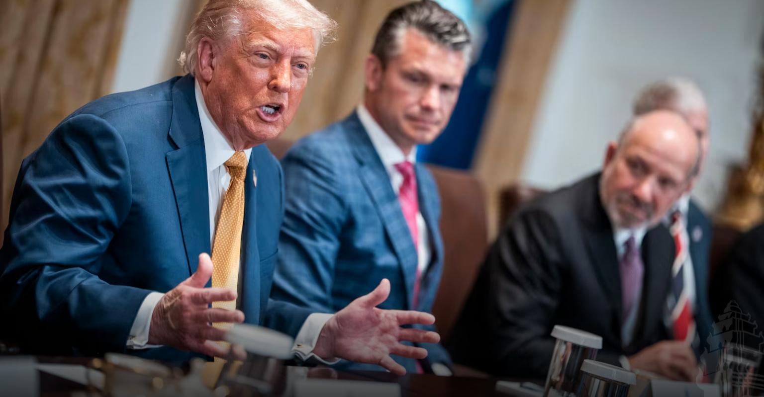 អាមេរិក​ប្រមូលផ្តុំ​កម្លាំង​យោធា​ដ៏​សន្ធឹក​សន្ធាប់​នៅ​ជិត​វេណេហ្ស៊ូអេឡា​៖ តើ​ត្រៀម​បើក​ការ​វាយប្រហារ​ទ្រង់ទ្រាយ​ធំ​មែន​ឬ​?