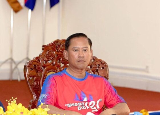 អភិបាលខេត្តតាកែវ បញ្ជាឱ្យមន្ទីរព័ត៌មានខេត្តចាត់ការបន្ទាន់! ខណៈពលរដ្ឋប្រតិកម្មចំពោះអ្នកផលិតមាតិកាមួយរូប ដែលធ្វើប៉ះពាល់ដល់កិត្តិយសខេត្តតាកែវ និងបង្កើតឱ្យមានការរើសអើង