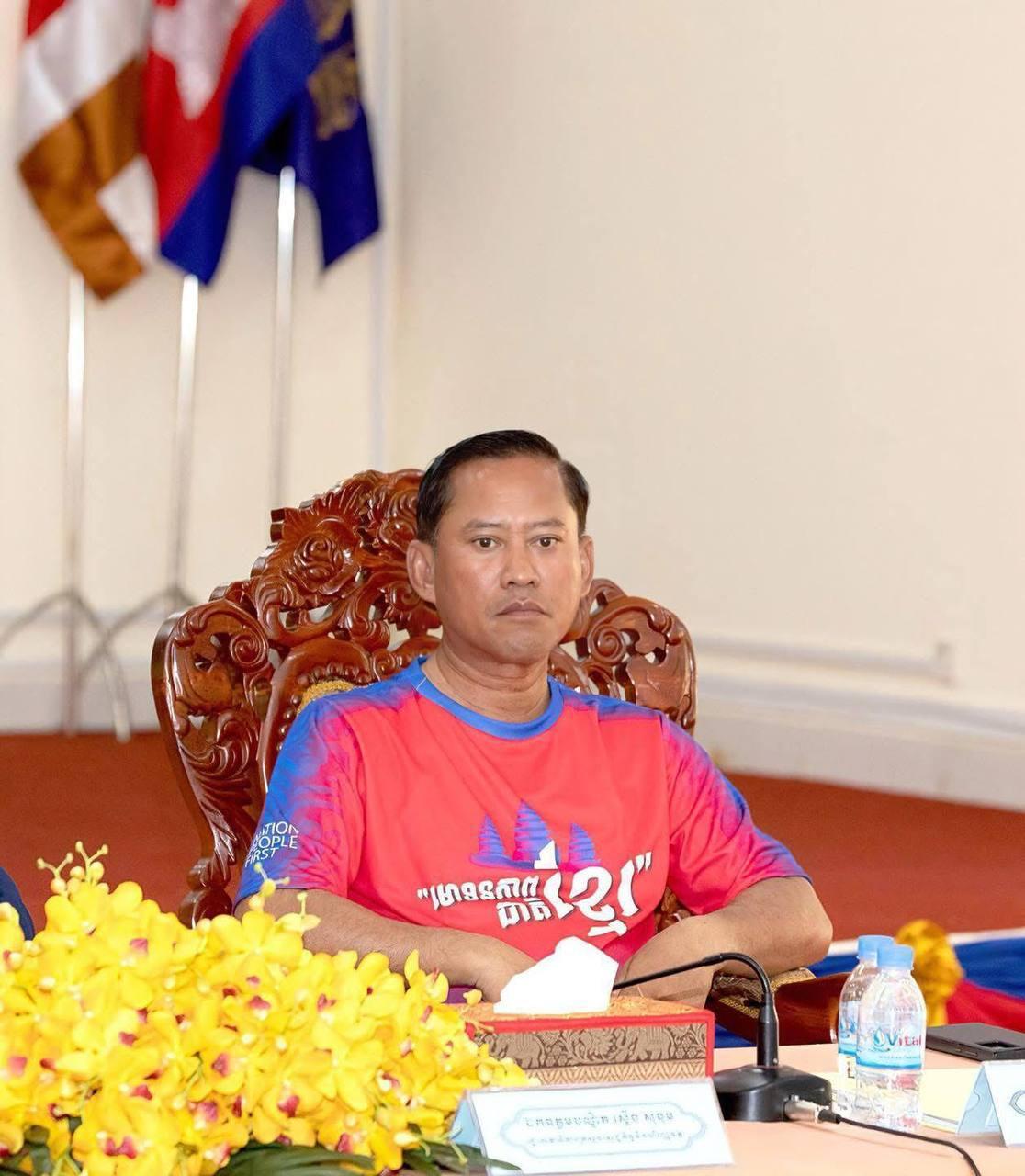 អភិបាលខេត្តតាកែវ ចេញមុខបញ្ជាធ្ងន់ៗ! ករណីអ្នកផលិតមាតិកា ប៉ះពាល់កិត្តិយសខេត្ត និងបង្កការរើសអើង ធ្វើឲ្យពលរដ្ឋផ្ទុះការប្រតិកម្មយ៉ាងខ្លាំង