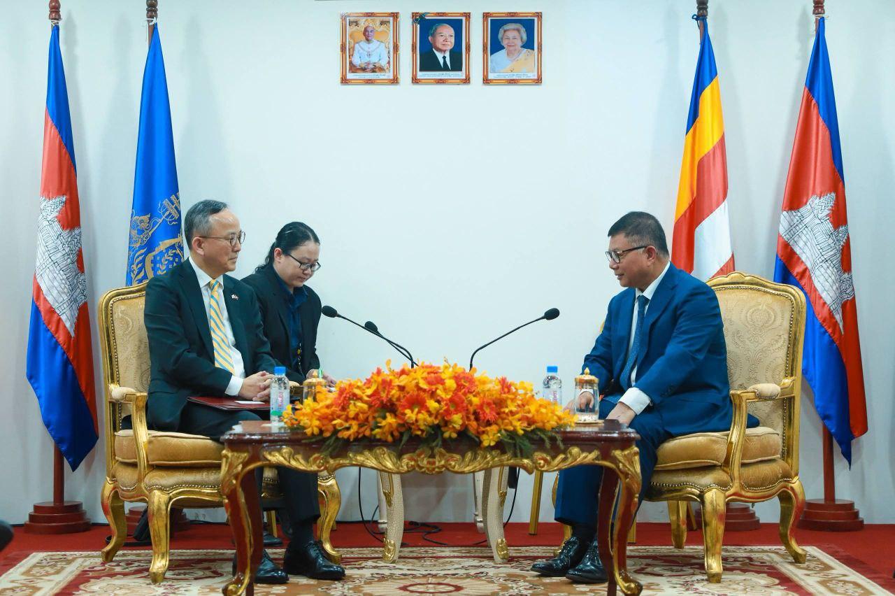 កម្ពុជា-កូរ៉េ រឹតចំណងសហការប្រយុទ្ធប្រឆាំងឧក្រិដ្ឋកម្មឆ្លងដែន ដឹកនាំដោយនាយឧត្តមសេនីយ៍ ឆៃ ស៊ីណារិទ្ធ