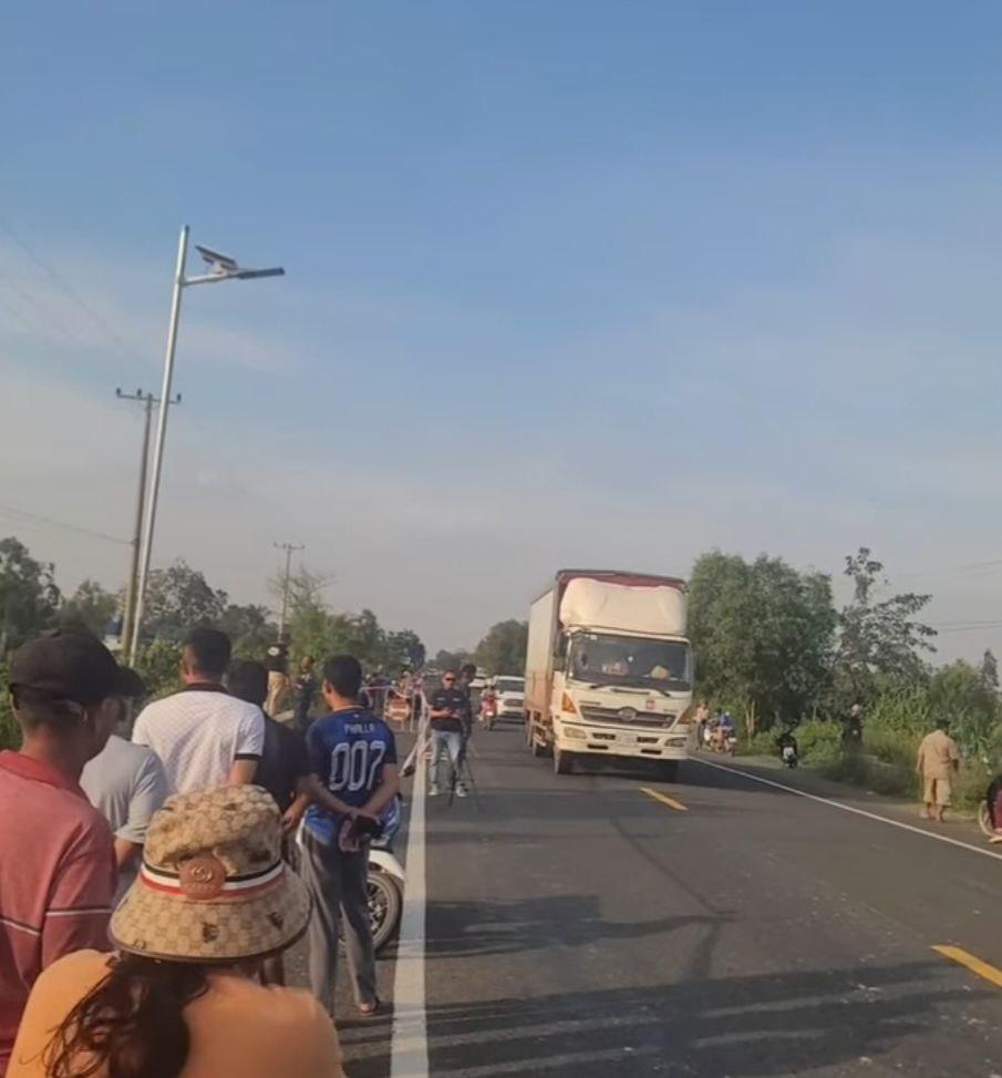 រឿងរ៉ាវដ៏រន្ធត់! ប្រទះឃើញសពអណ្ដែតទឹកក្រោមស្ពានធ្លក ភ្ញាក់ផ្អើលពេញក្រុងស្វាយរៀង!