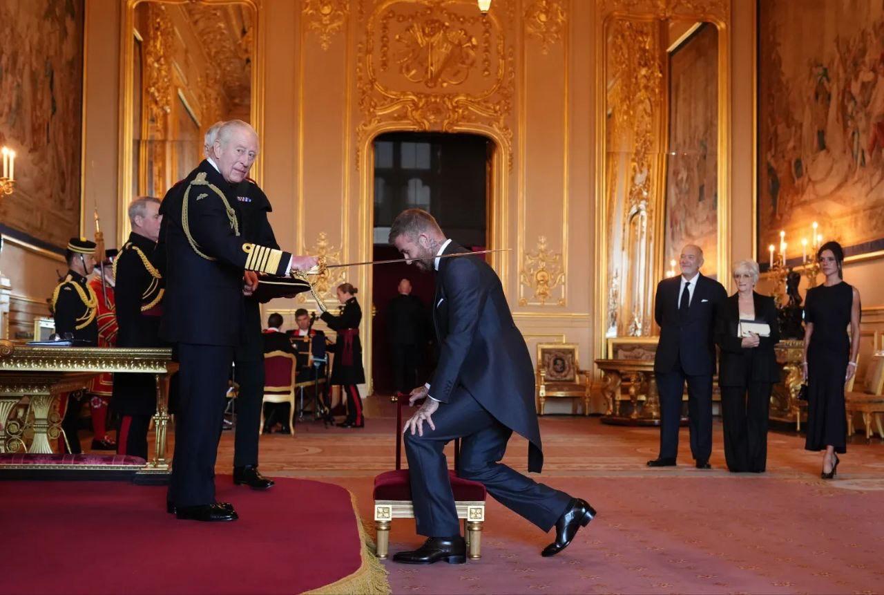 ដាវីដ បេកហែម ទទួលគោរមងារ “Sir” ពីព្រះមហាក្សត្រ Charles សម្រាប់ការរួមចំណែកដ៏ធំធេងដល់វិស័យកីឡា និងសប្បុរសធម៌!