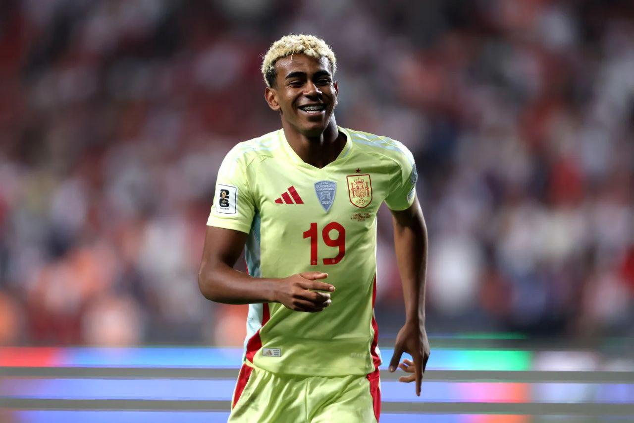 Yamal ត្រូវ​បាន​ដក​ឈ្មោះ​ចេញ​ពី​ក្រុម​ជម្រើស​ជាតិ​អេស្ប៉ាញ​ទាំង​មិន​ទាន់​ជា​សះស្បើយ​ពី​របួស​ពេញលេញ