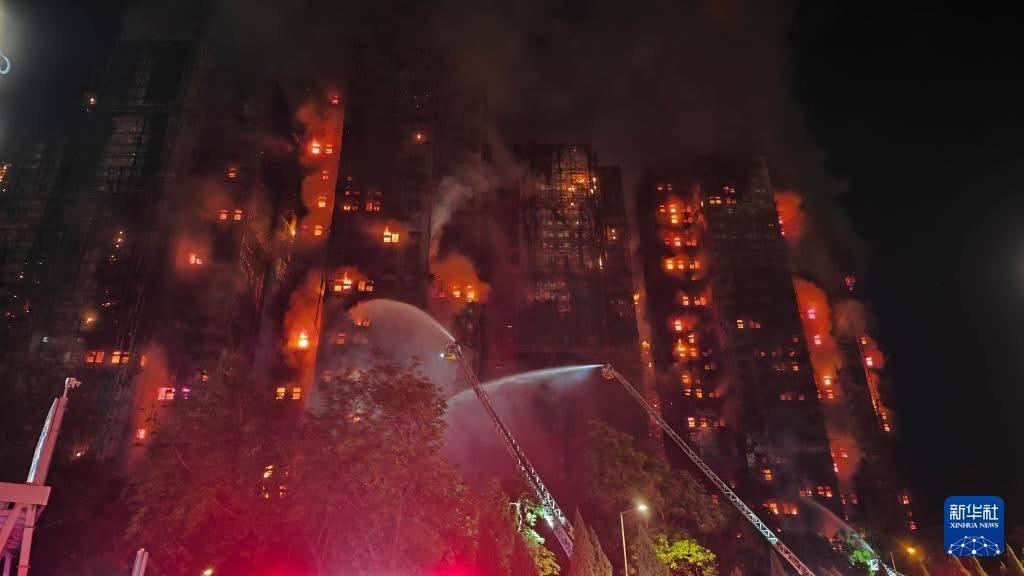 អគ្គិភ័យដ៏សាហាវនៅហុងកុង សម្លាប់មនុស្ស៥៥នាក់ ប៉ូលិសចាប់ខ្លួនជនសង្ស័យ៣នាក់