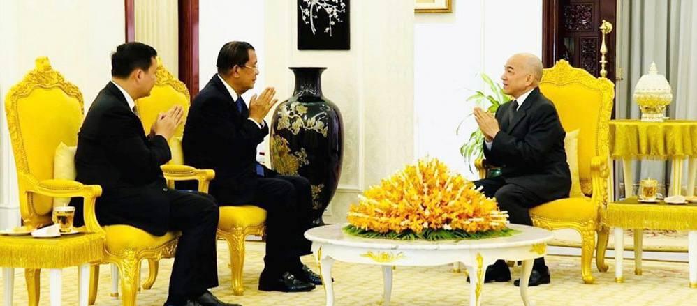 ព្រះមហាក្សត្រ កោតសរសើរការដឹកនាំវាងវៃរបស់ សម្តេចតេជោ ហ៊ុន សែន និងសម្តេចហ៊ុន ម៉ាណែត