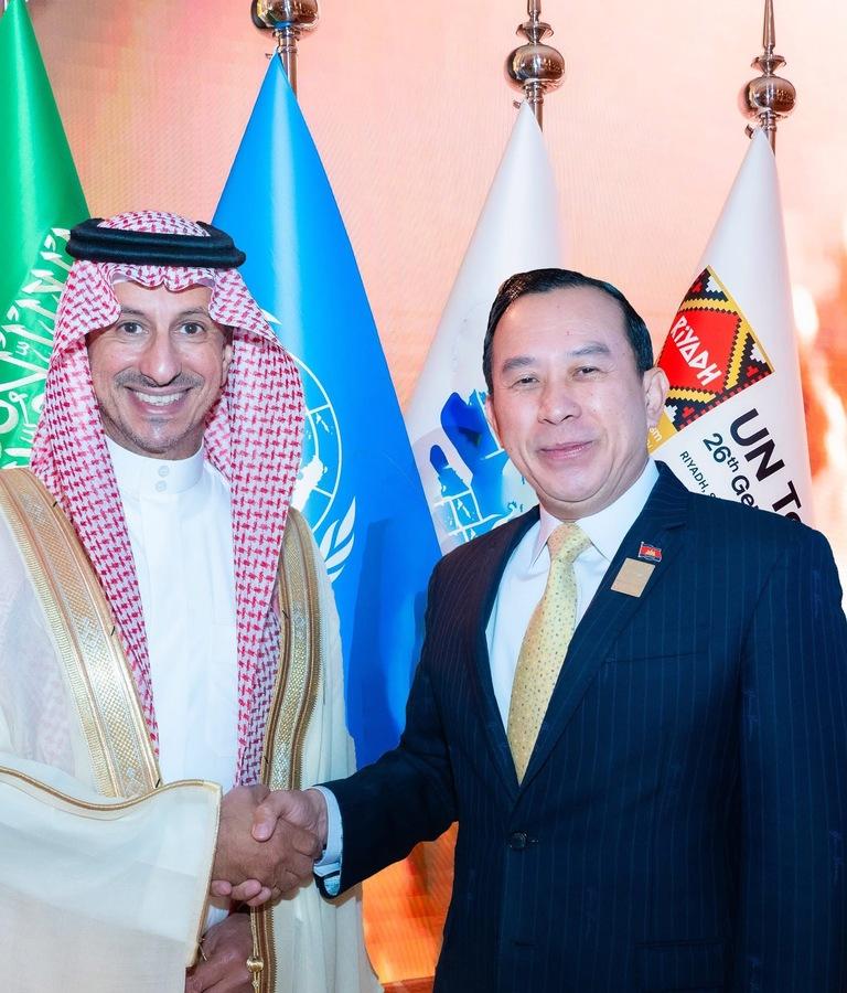 ក្រសួងទេសចរណ៍៖ កម្ពុជា-អារ៉ាប៊ីសាអូឌីត ចាប់ដៃគ្នាពង្រីកវិស័យទេសចរណ៍ ដំឡើងចំនួនភ្ញៀវឱ្យកាន់តែច្រើន!