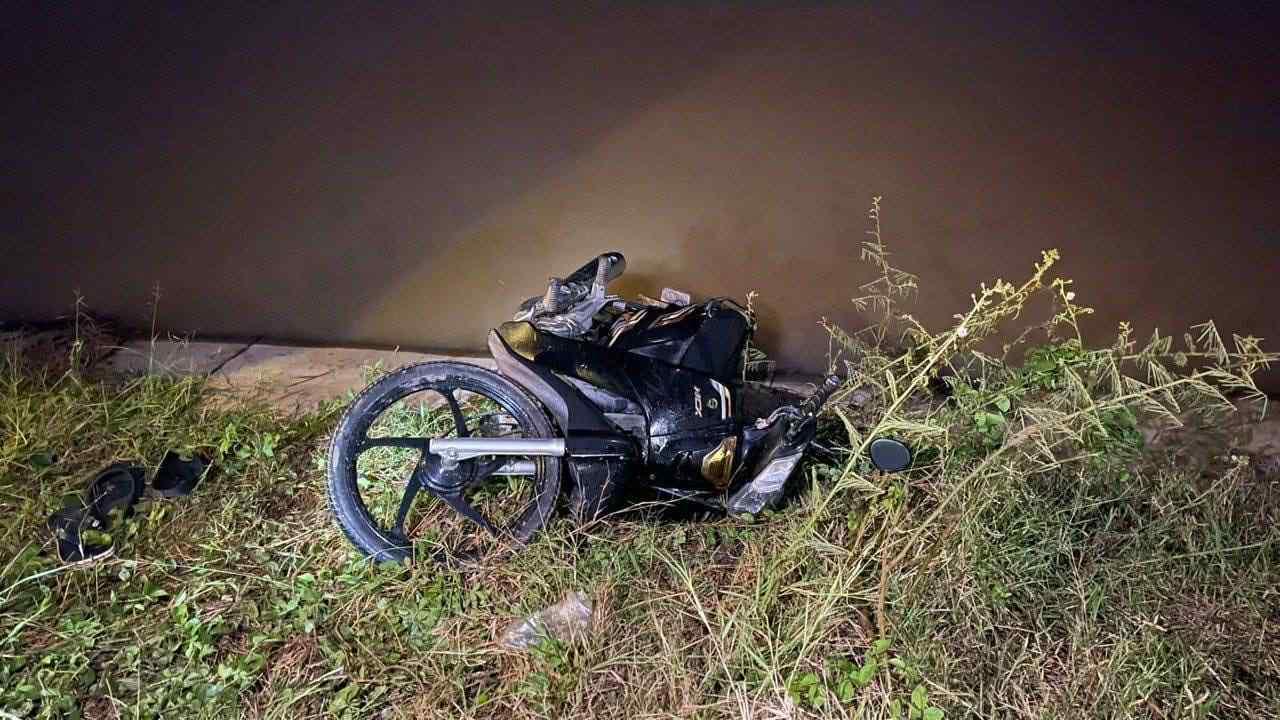 សោកនាដកម្ម! ជាងដេគ័រម្នាក់លង់ទឹកស្ទឹងស្លាប់ក្រោយផឹកស៊ីជុំគ្រួសារ ព្រោះនឹកឪពុកម្តាយពេក