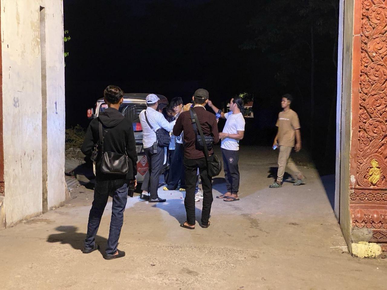 ជម្លោះរឿងលុយលើស ភ្ញៀវកាប់អ្នករត់កង់បីរបួសធ្ងន់ ផ្អើលមុខវត្តកំសាន្ត!