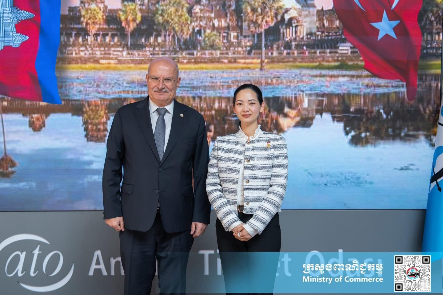 កម្ពុជា-តួកគីយ៉េ ប្តេជ្ញាជំរុញទំហំពាណិជ្ជកម្មឱ្យដល់ ១ពាន់លានដុល្លារនាពេលអនាគតដ៏ខ្លី!