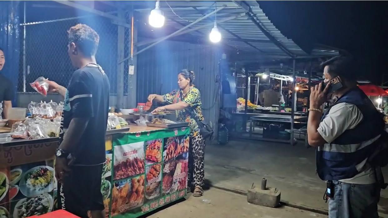 ផ្សារ​អូរ​បី​ជាន់​បន្ត​ដំណើរការ៖ ពលរដ្ឋ​នៅ​តែ​ប្រឈម​មុខ​នឹង​ហានិភ័យ​ ក្រោយ​ការ​បាញ់​រះ​របស់​ទាហាន​ថៃ