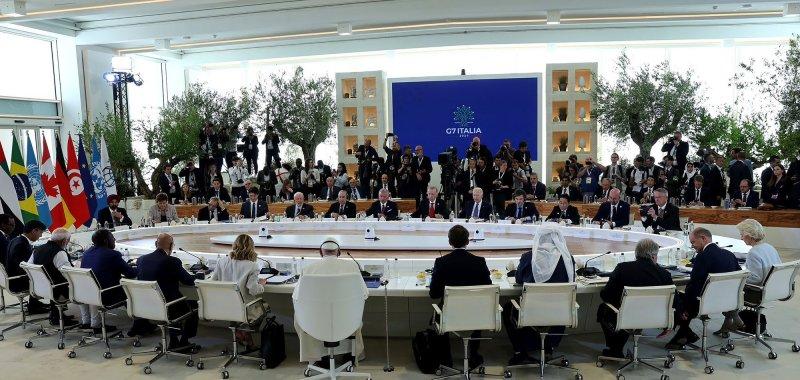 G7 ប្តូរជំហរ៖ «បទឈប់បាញ់បន្ទាន់បំផុត» ក្រោយអ៊ុយក្រែនស្នើសុំជំនួយទប់ទល់រុស្ស៊ី