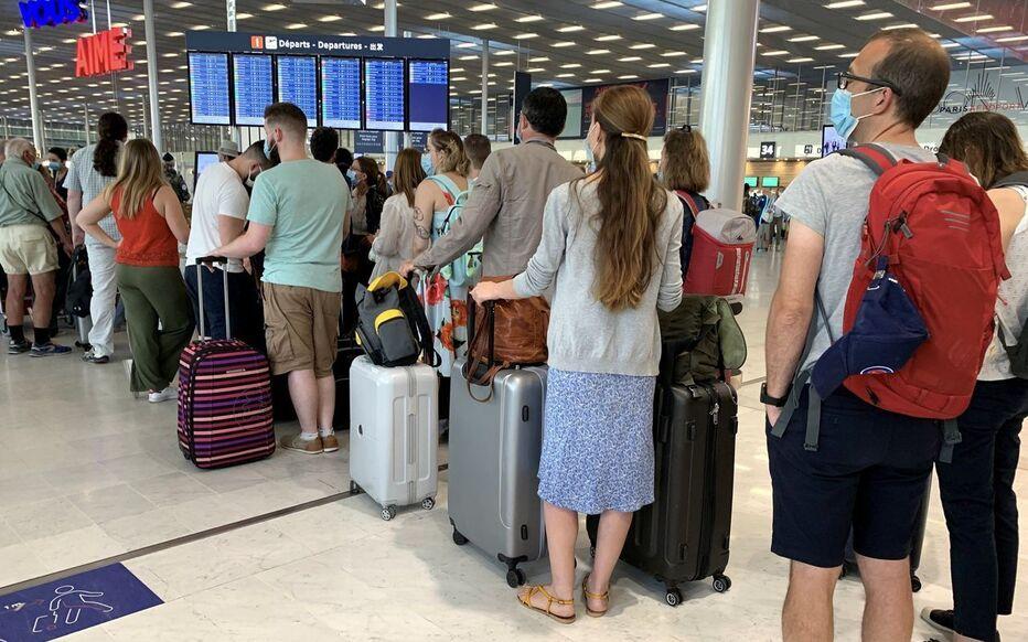 វិបត្តិថវិកាអាមេរិកបង្កការកកស្ទះអាកាសយានដ្ឋានធ្ងន់ធ្ងរ រាប់ពាន់ជើងហោះហើរត្រូវលុបចោល!