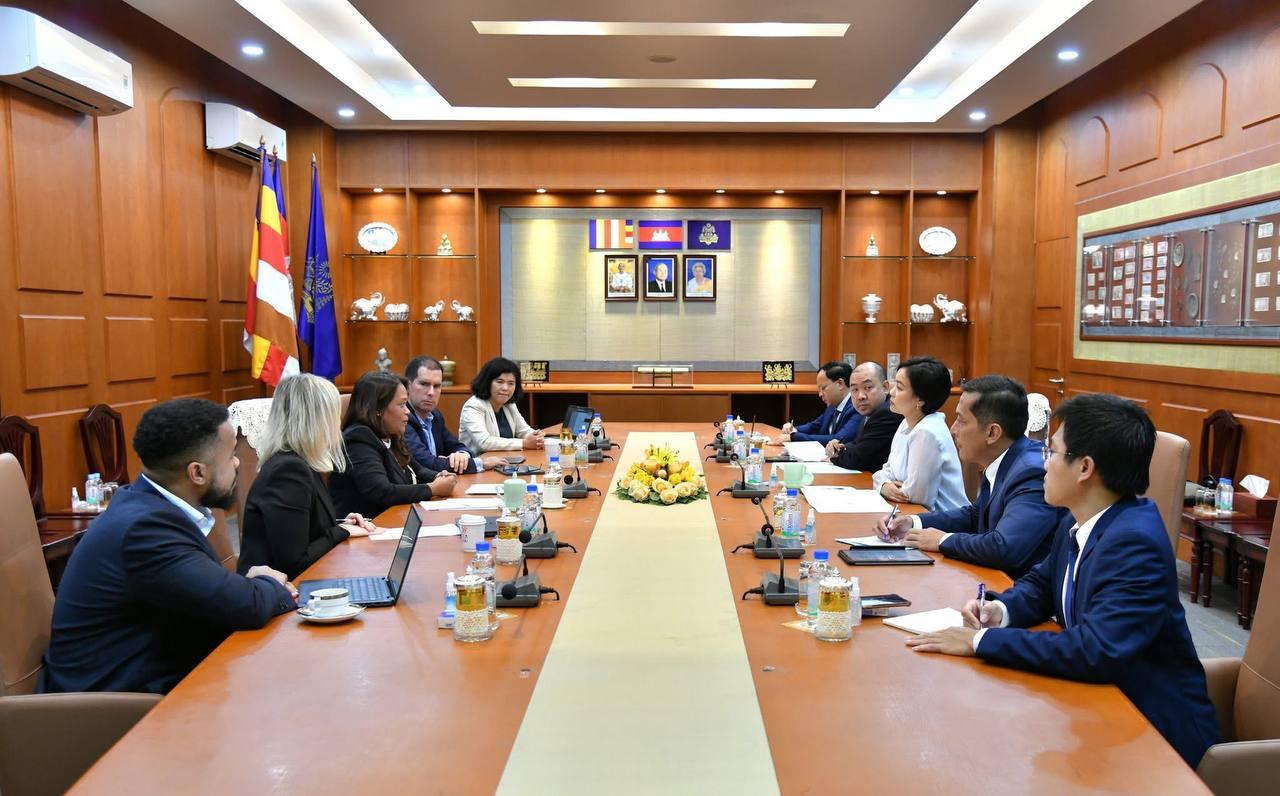 ធនាគារជាតិ និង IFC ពិភាក្សាការពារអតិថិជនហិរញ្ញវត្ថុ