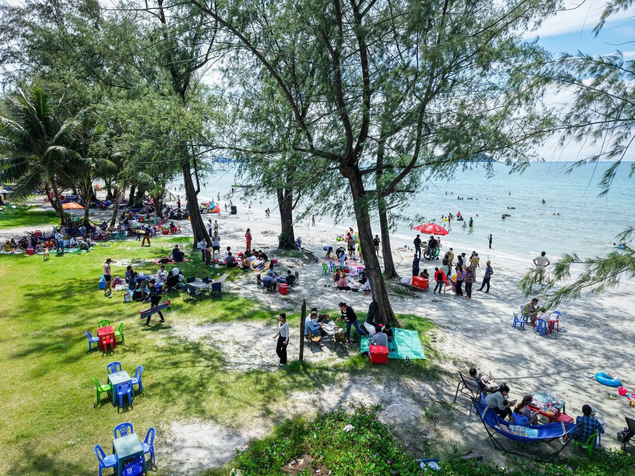 ព្រះសីហនុអធិកអធម! សម្តេចតេជោ បង្ហាញក្តីរំភើបជាមួយបុណ្យអុំទូកថ្ងៃទី១