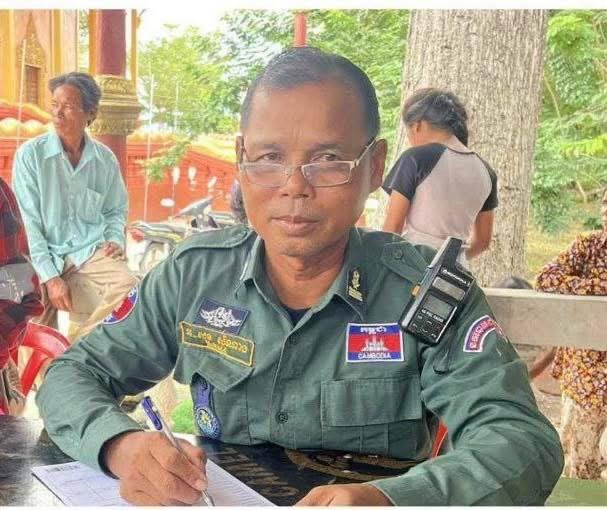 ក្ដៅៗ! មេប៉ុស្តិ៍ព្រែកតាអី ស្រុកស្វាយទាប ត្រូវដកបញ្ឈរជើងភ្លាមៗ ក្រោយប្រើសម្ដីមិនសមរម្យលើពលរដ្ឋរងគ្រោះ