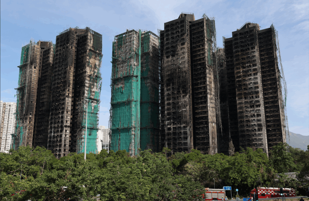 អគ្គីភ័យហុងកុង៖ អ្នកស្លាប់កើនដល់១២៨នាក់ មនុស្ស២០០នាក់នៅបាត់ខ្លួន