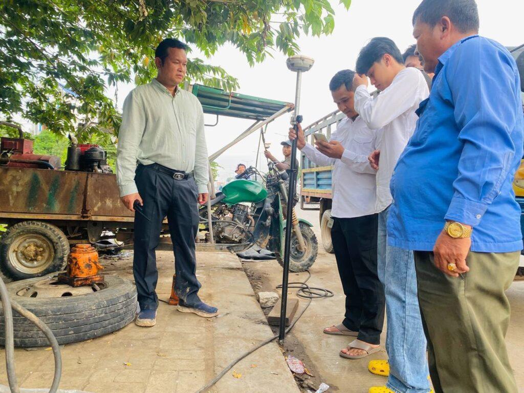 ពន្លឺថ្មីបំភ្លឺឫស្សីកែវ! ផ្លូវសាធារណៈភ្លឺស្រស់ត្រកាល បង្កើនសុវត្ថិភាព និងសោភ័ណភាពទីក្រុងក្រោមការយកចិត្តទុកដាក់របស់អភិបាលខណ្ឌ
