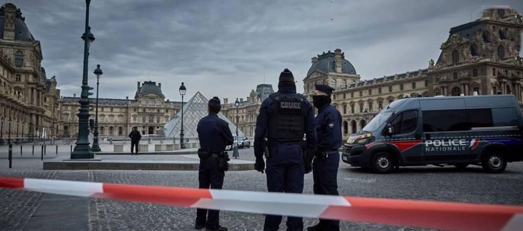 បារាំង៖ ចោរលួចគ្រឿងអលង្ការជាង ១.២ លានដុល្លារ បន្ទាប់ពីករណីធំនៅសារមន្ទីរ Louvre កាលពីខែមុន!