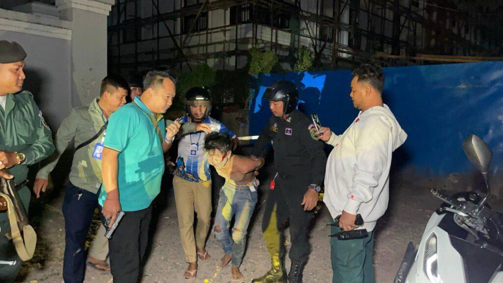 នគរបាលដង្កោចាប់បានក្រុមប្លន់ម៉ូតូ២នាក់ ក្រោយវាយប្លន់នារីកម្មការនី