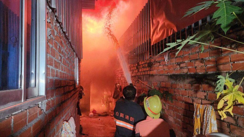 ឆ្លងចរន្តអគ្គិសនីបង្កអគ្គិភ័យឆាបឆេះផ្ទះជាន់ឡៅតឿនៅផ្សារច្រាំងចំរេះ