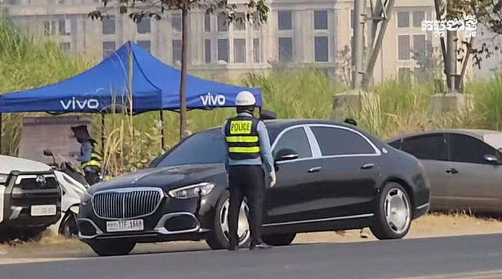 នគរបាលចរាចរណ៍ភ្នំពេញចាប់ផ្ដើមយុទ្ធនាការអប់រំច្បាប់ចរាចរណ៍ថ្មី