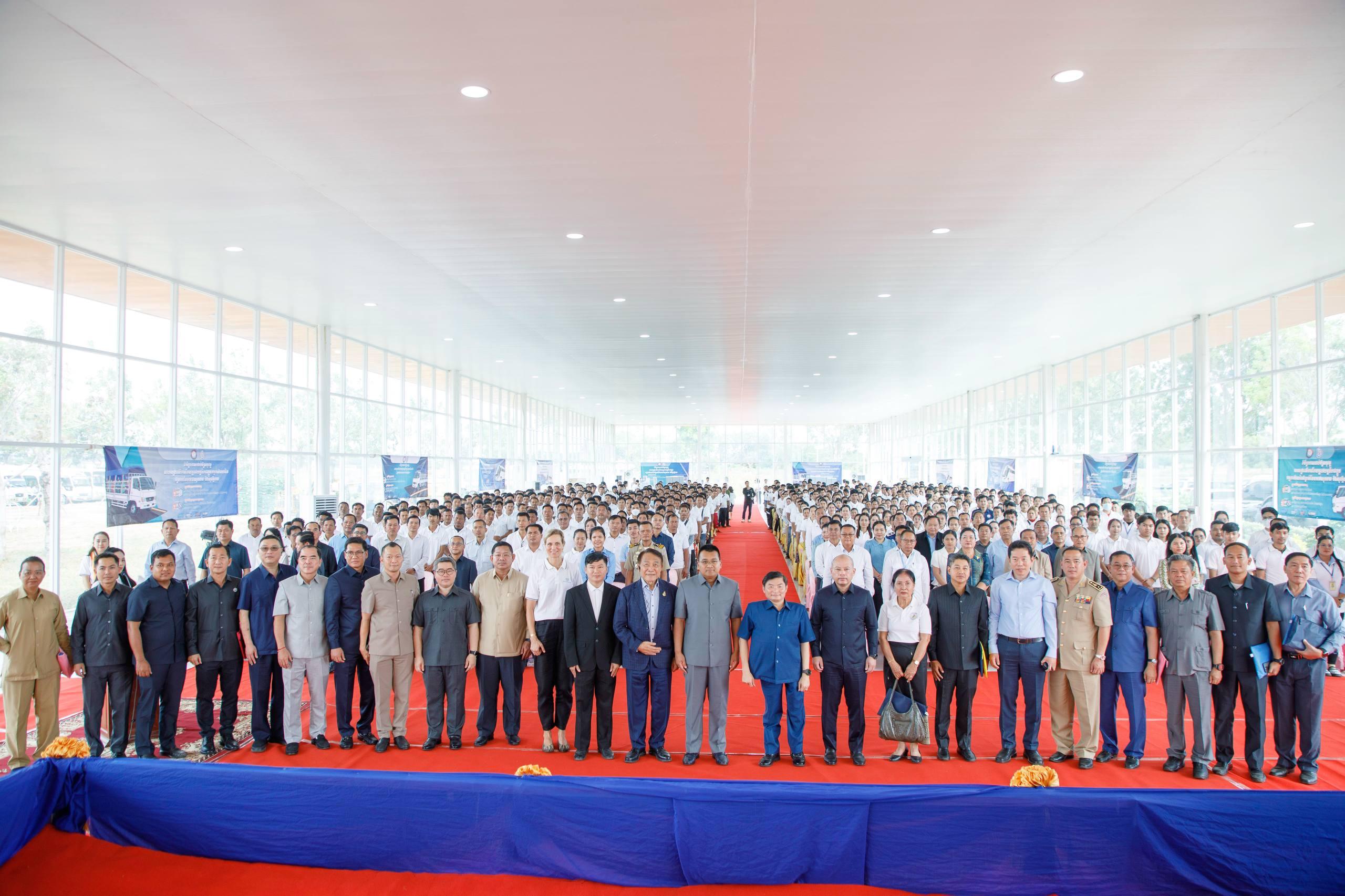 ក្រសួងការងារ និងសាធារណការចាប់ផ្តើមត្រួតពិនិត្យរថយន្តដឹកកម្មករ ដើម្បីសុវត្ថិភាពជាតិ