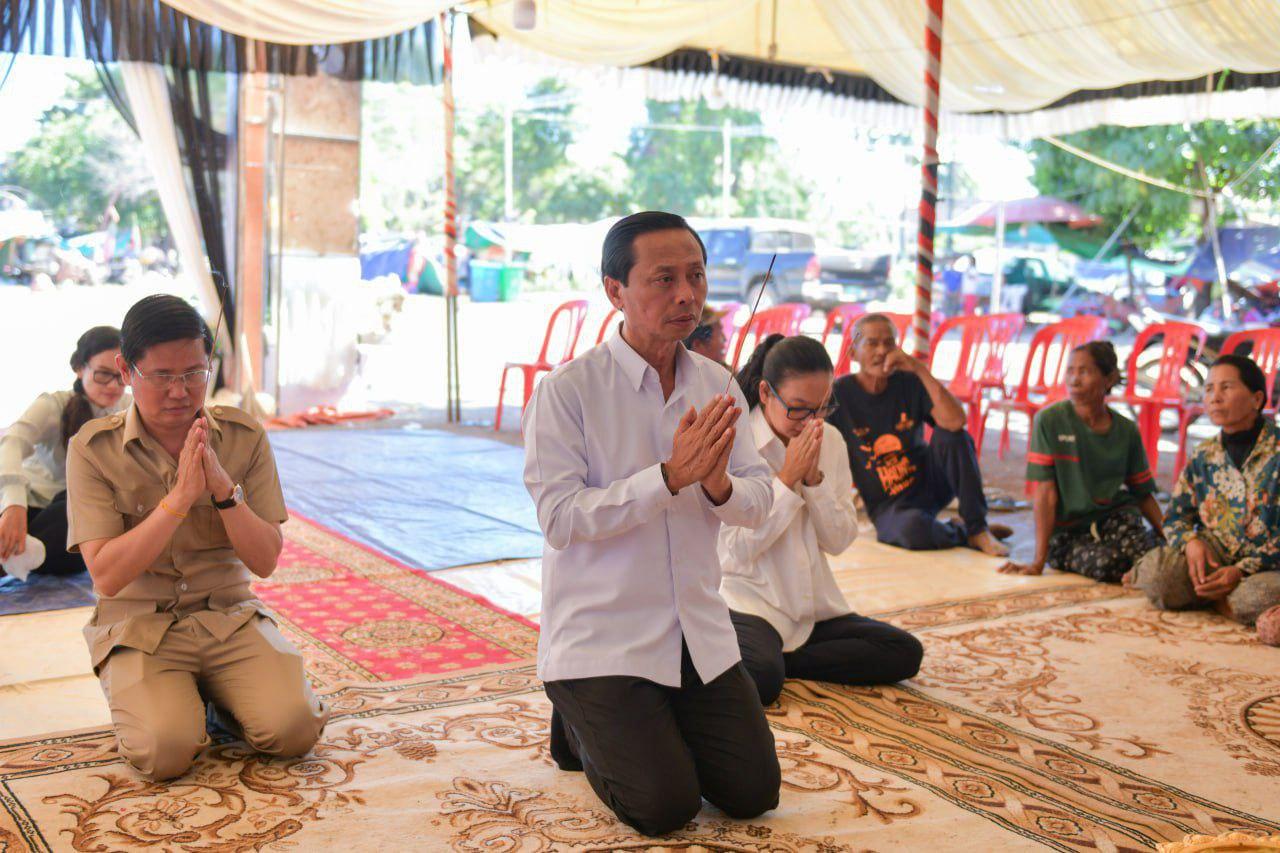 សម្តេចប៊ុនរ៉ានីហ៊ុនសែន បញ្ជូនសាររំលែកទុក្ខ និងថវិកាជូនគ្រួសារទាហានពលីជីវិតលើសមរភូមិព្រំដែន