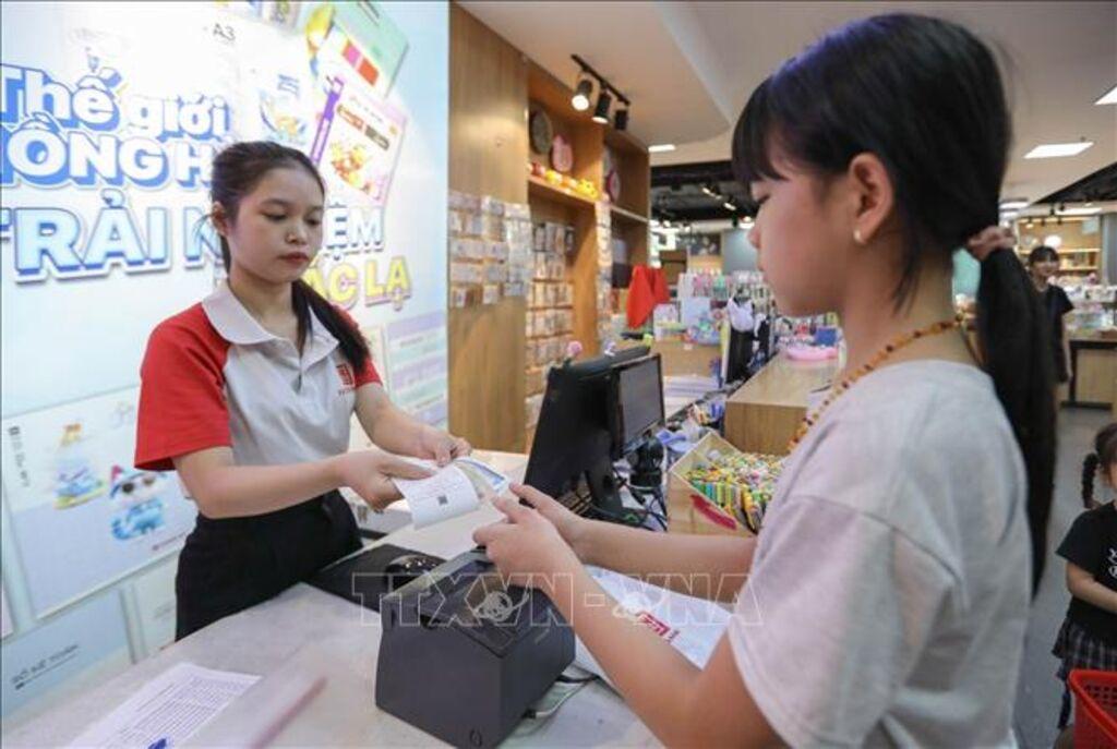 វៀតណាមផាកពិន័យអ្នកលក់ដែលមិនចេញវិក្កយបត្រ រហូតដល់ ៨០លានដុង