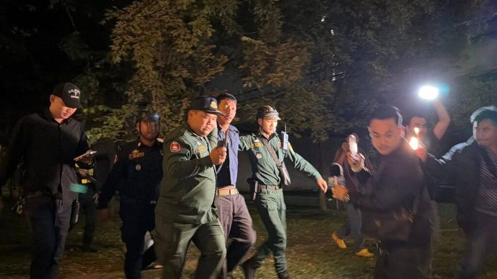 ជនសង្ស័យដកកាំភ្លើងបាញ់ទៅលើសមត្ថកិច្ច ត្រូវនគរបាលខណ្ឌឫស្សីកែវឃាត់បាន