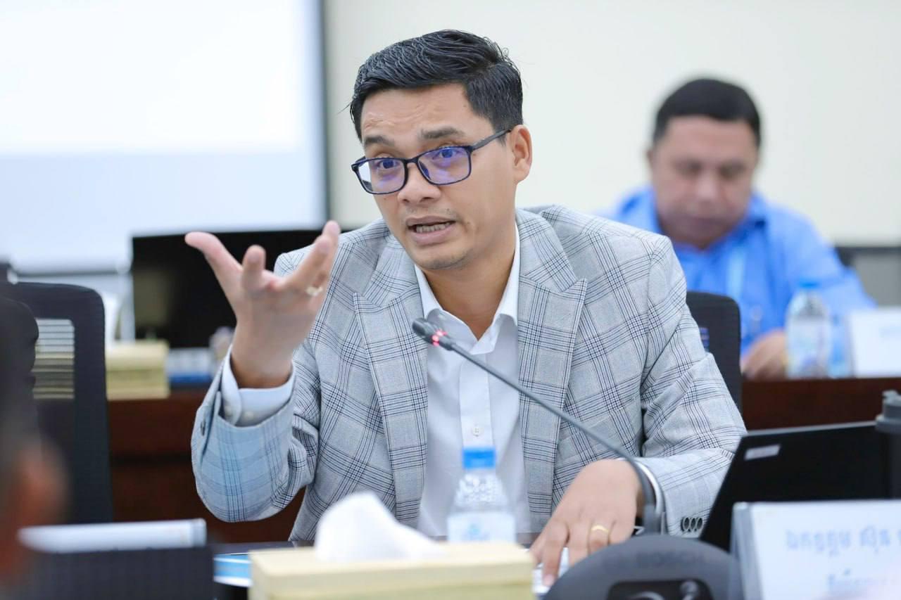 ក្រសួងការងារអំពាវនាវយ៉ាងទាន់ហេតុការណ៍៖ កុំឆ្លងដែនខុសច្បាប់ទៅថៃ ព្រោះការងារក្នុងស្រុកមានជាង ៨ម៉ឺនកន្លែងរង់ចាំ!