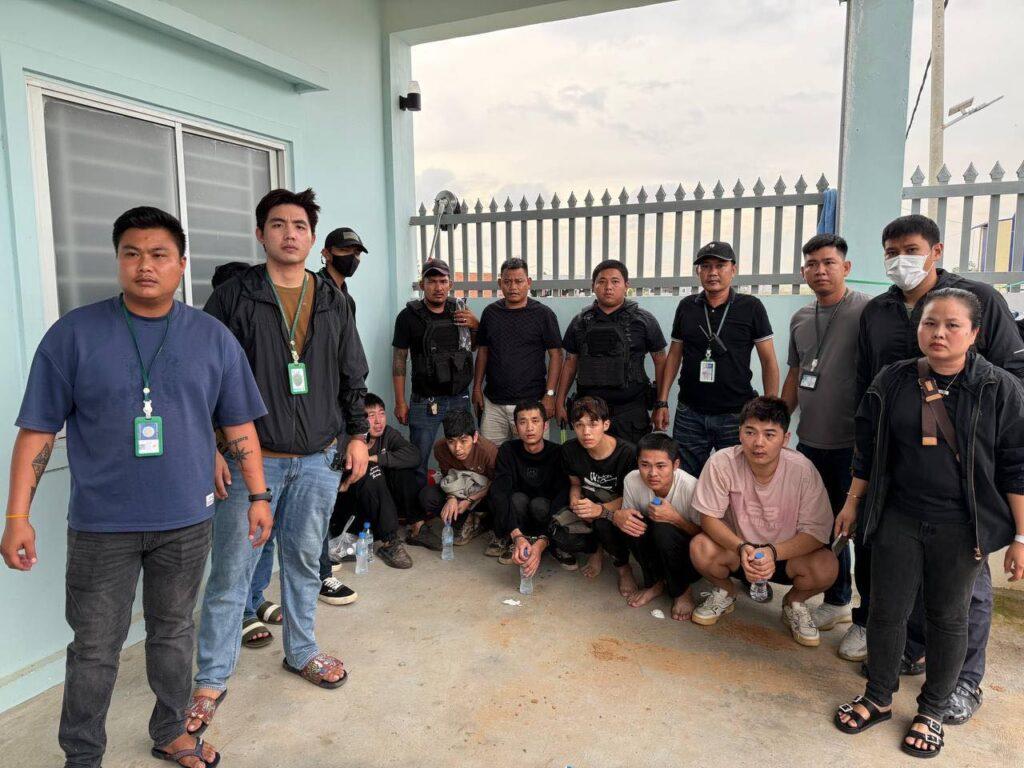 នគរបាលព្រហ្មទណ្ឌបង្ក្រាបក្រុមចាប់បង្ខាំងមនុស្ស៨នាក់ រំដោះជនរងគ្រោះ៦នាក់នៅស្វាយរៀង