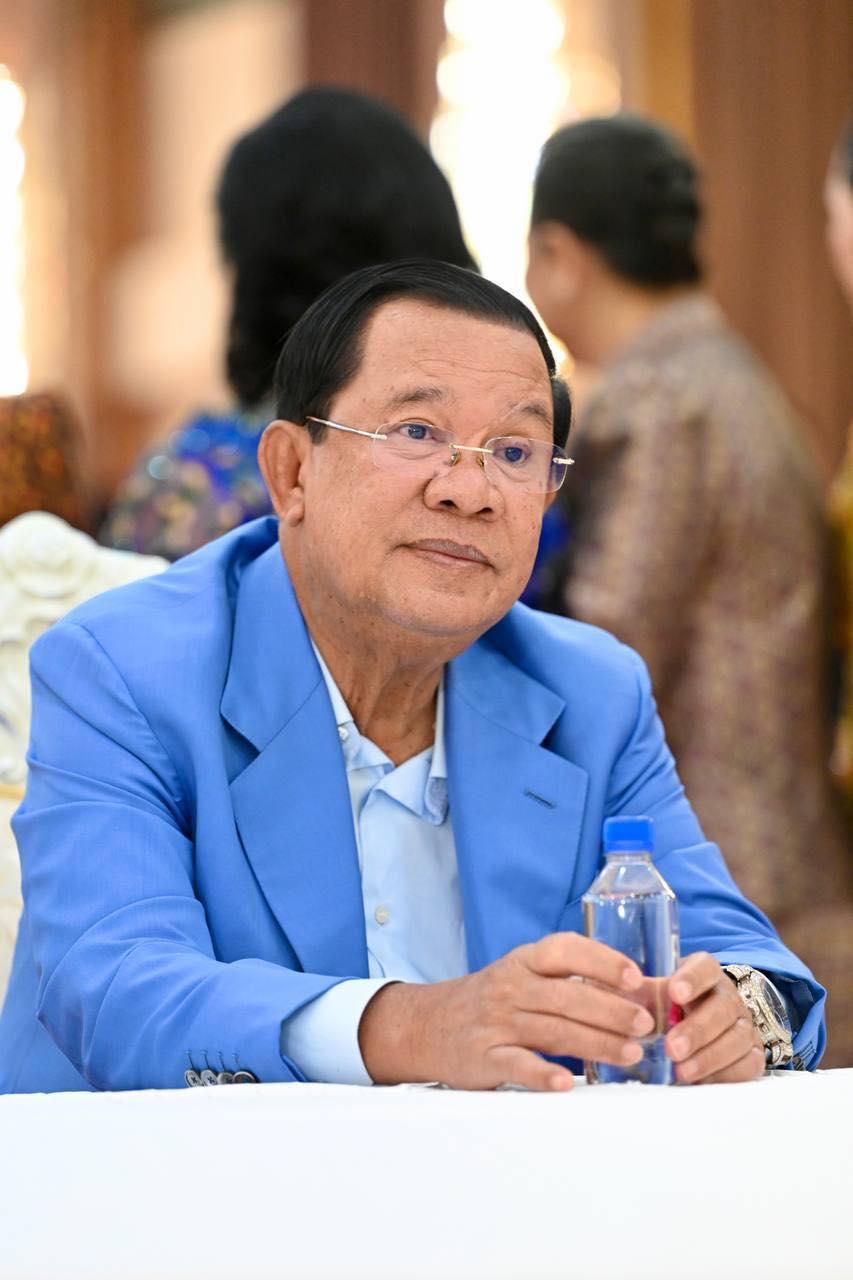 សម្តេចតេជោ ហ៊ុន សែន បដិសេធយ៉ាងខ្លាំងក្លាចំពោះការចោទប្រកាន់របស់សារព័ត៌មានថៃ ដែលថាកម្ពុជាមានទាហានរុស្ស៉ីចូលរួមប្រយុទ្ធ