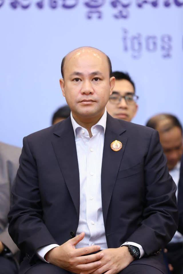 សម្តេច ម៉ែន សំអន ជួបរចនាសម្ព័ន្ធមហាជនកំពង់ធំ អំពាវនាវបន្តពង្រឹងសតិអារម្មណ៍មហាជន