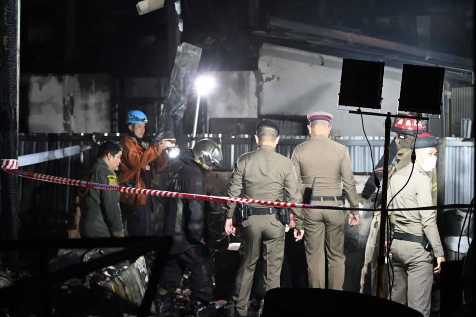 គូស្វាមីភរិយាវ័យចំណាស់ពីរនាក់ស្លាប់ក្នុងអគ្គីភ័យឆាបឆេះផ្ទះនៅស្រុកឈូមថង បាងកក