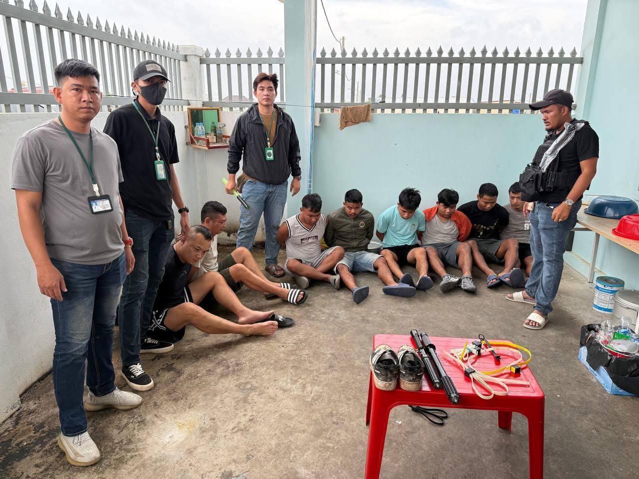 កម្លាំងនគរបាលព្រហ្មទណ្ឌបង្ក្រាបក្រុមចាប់ឃុំឃាំងនៅបាវិត ឃាត់ខ្លួន៨នាក់ រំដោះជនរងគ្រោះ៦នាក់