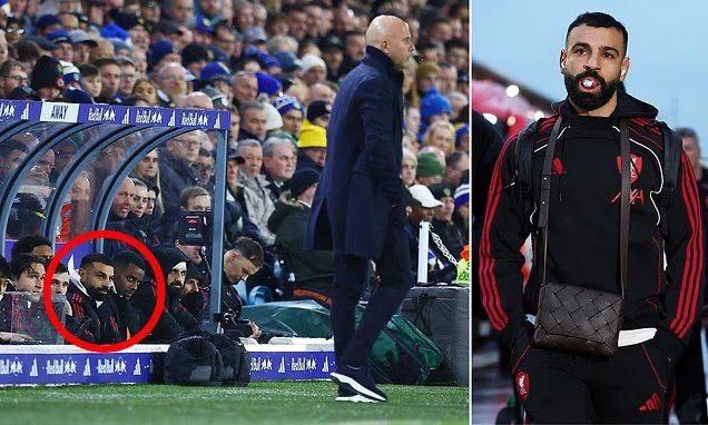 សាឡា ខឹងសម្បា ចង់ចាកចេញពីលីវឺរពូល បន្ទាប់ពីគ្រូថ្មីដាក់ជាកីឡាករបម្រុង