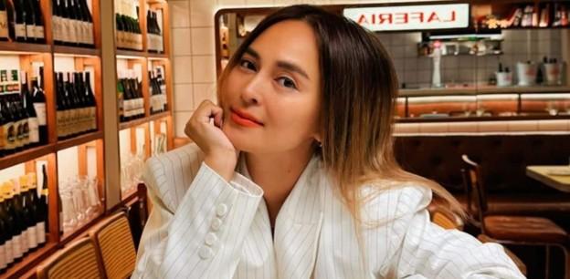 តារាសម្តែងថៃ Nana Rybena និងប្តីត្រូវប៉ូលីសចាប់ខ្លួន ពាក់ព័ន្ធការបោកប្រាក់ជិត ១៣លានដុល្លារ